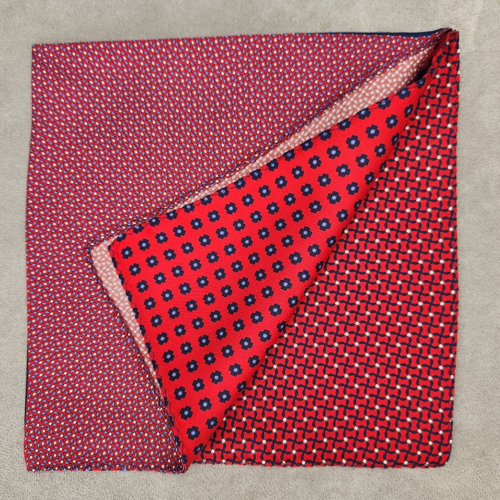 Cremieux Pocket Square Red Pink 100% Silk 4 Panels Micro Print Foulard New $35